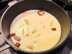 -三人行骨头王火锅(长寿店)