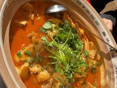 -魏铭鱼头捞饭(晋阳路店)