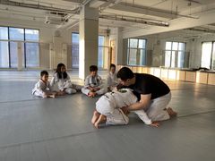 -EFL巴西柔术·综合格斗·泰拳·少儿体能训练(虹桥德必馆)