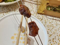 -小董哥烤串·爆汁大油边(故宫店)