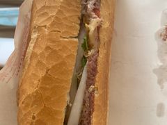 -Bánh Mì Huynh Hoa