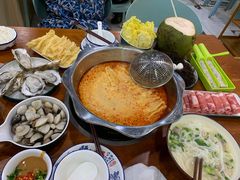 -老何家后安粉·糟粕醋海鲜火锅(三亚湾椰梦长廊店)