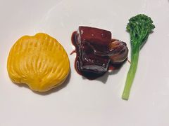 招牌茨菇红烧肉配荷叶夹-淮扬府(安定门店)