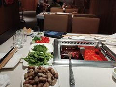 -海底捞火锅鲜切牛肉主题店(长寿路店)