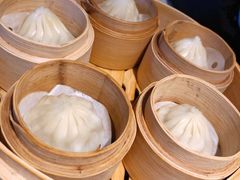 鸡汁鲜肉小笼汤包-南小馆(迪士尼小镇店)