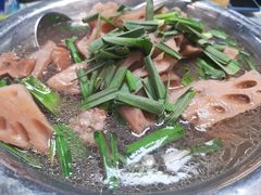 猪弯骨藕汤-小民大排档(光谷店)
