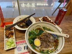 -湘人龙记老长沙米粉(鸟巢店)