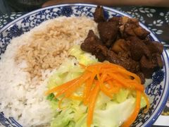 秘制红烧肉饭-蜗牛小馆醉乡民谣云南菜(惠新西里店)
