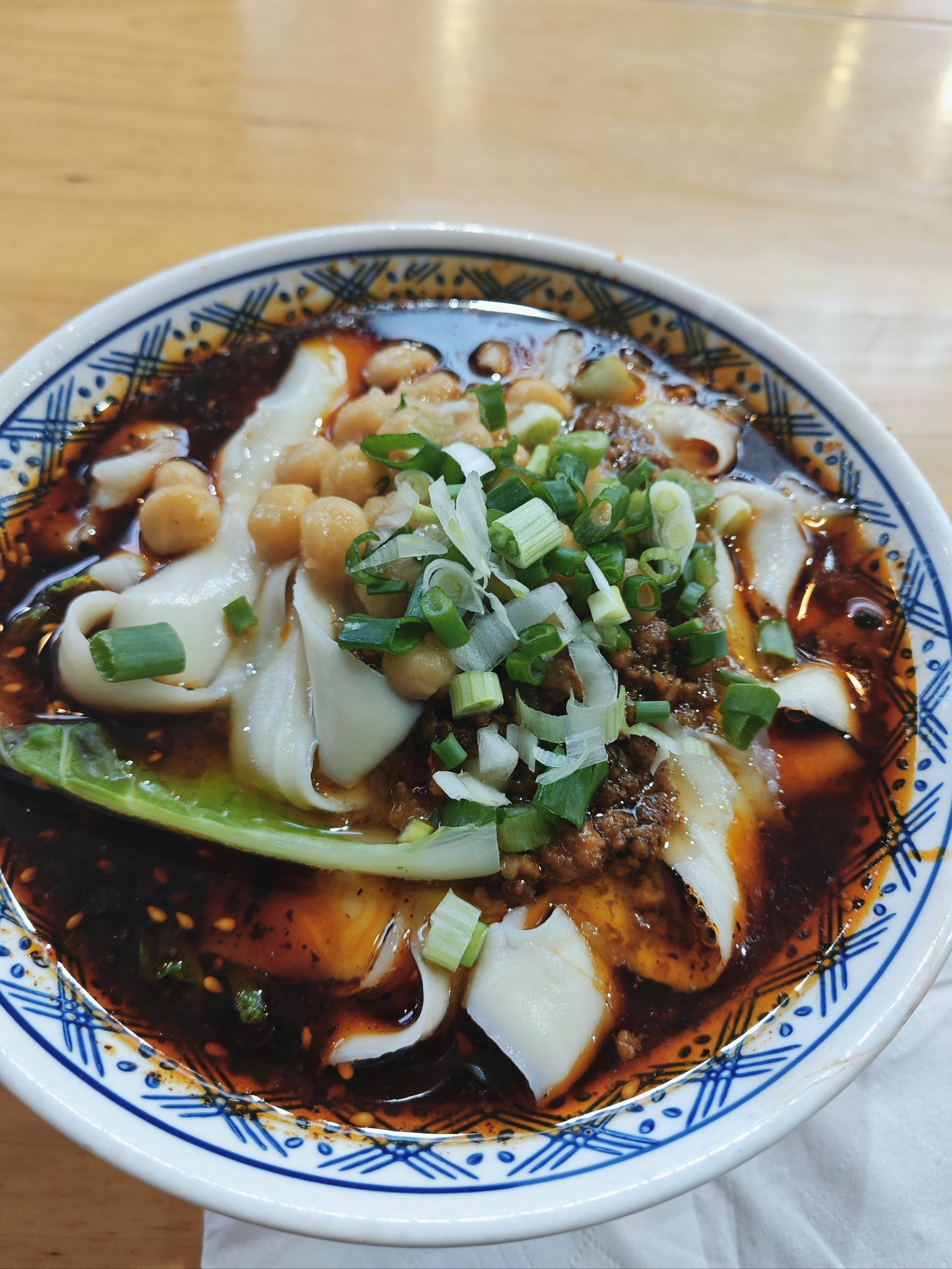 个人觉得豌杂刀削面还可以,除了有点稍咸,-大众点评