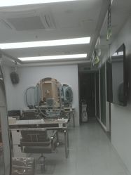 -首脑美发沙龙