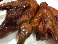 红烧乳鸽-煲煲掂风味煲仔饭餐厅(西区店)