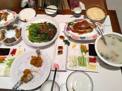 -梅利汴京烤鸭•开封豫菜地标店(东大街店)