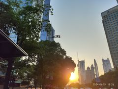 -陆家嘴空中步行连廊
