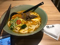 手切酸菜牛腱子面-陳八两面家(滨江天街店)