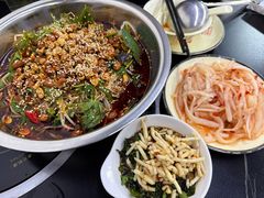 -周良天山牛杂城(天山路总店)