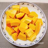 南瓜与土豆是绝配，美味的南瓜土豆焖排骨