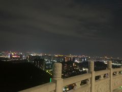 -云卷云书咖啡厅