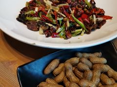 -临界音乐酒馆·小龙虾·江湖菜(华熙LIVE·鱼洞店)