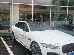 -上海伟杰·捷豹路虎4S店(闵行店)