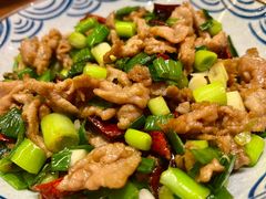 宣威小炒肉-老滇山寨•云南特色菜•地方菜•民族风情歌舞表演(金碧店)