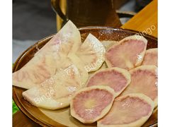 云南花心土豆片-阿山卓·野生菌火锅·纳西火塘烤肉
