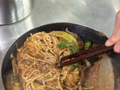 -臻香东北老式麻辣烫