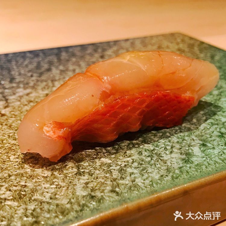 说到平价寿司，怎么能遗漏鮨金兰呢？