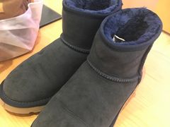 -爱革·奢品·鞋包·衣物·家居(金桥国际商业广场店)