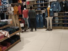 -优衣库(石家庄裕华万达广场店)