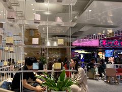 大堂-奈雪的茶(湖滨银泰in77C区PRO店)