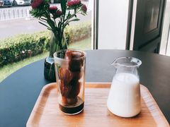 黑砖拿铁-dotcom coffee古点咖啡(致真大厦店)