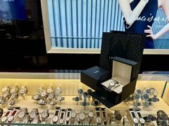 -亨得利钟表商店