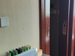-裕和堂中医推拿艾灸(太古汇臻品店)