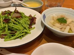 -莲餐厅·湖北菜·潜江小龙虾店(愚园路店)