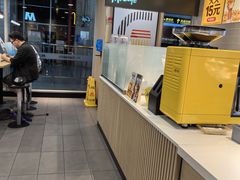 -麦当劳(轻轨曹杨路店)