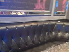 -范特西FANTASY量贩式KTV(民主广场店)