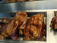 -老鼎万春卤菜(五代传承创始老店)