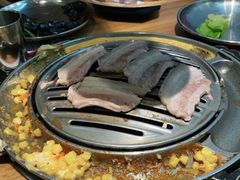 -青瓦炭韩潮烤肉(花园道店)