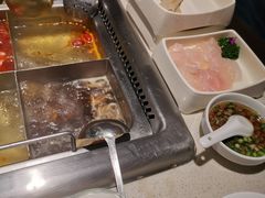 -海底捞火锅鲜切牛肉主题店(长寿路店)
