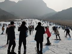 -济南卧虎山滑雪场