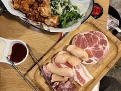 -江南猪肉商会无限续吃(弘大店)