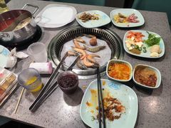-金滏山烤肉·海鲜·火锅自助餐厅(襄阳万达店)