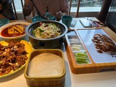 -荷塘秋月·本帮江浙菜(国权路店)