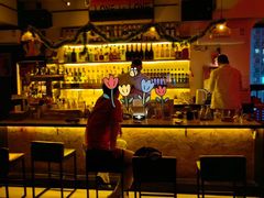 -Mx.cocktail bar