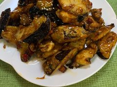 焦糖茄子牛肉粒-桃子餐厅·天津菜(红星路直营店)