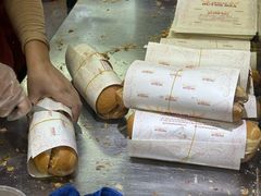 -Bánh Mì Huynh Hoa