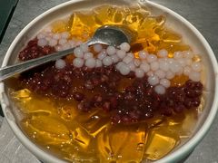 彩虹乌龙冰粉-姚姚酸菜鱼·金戈戈香港豉油鸡(喜荟城联名店)
