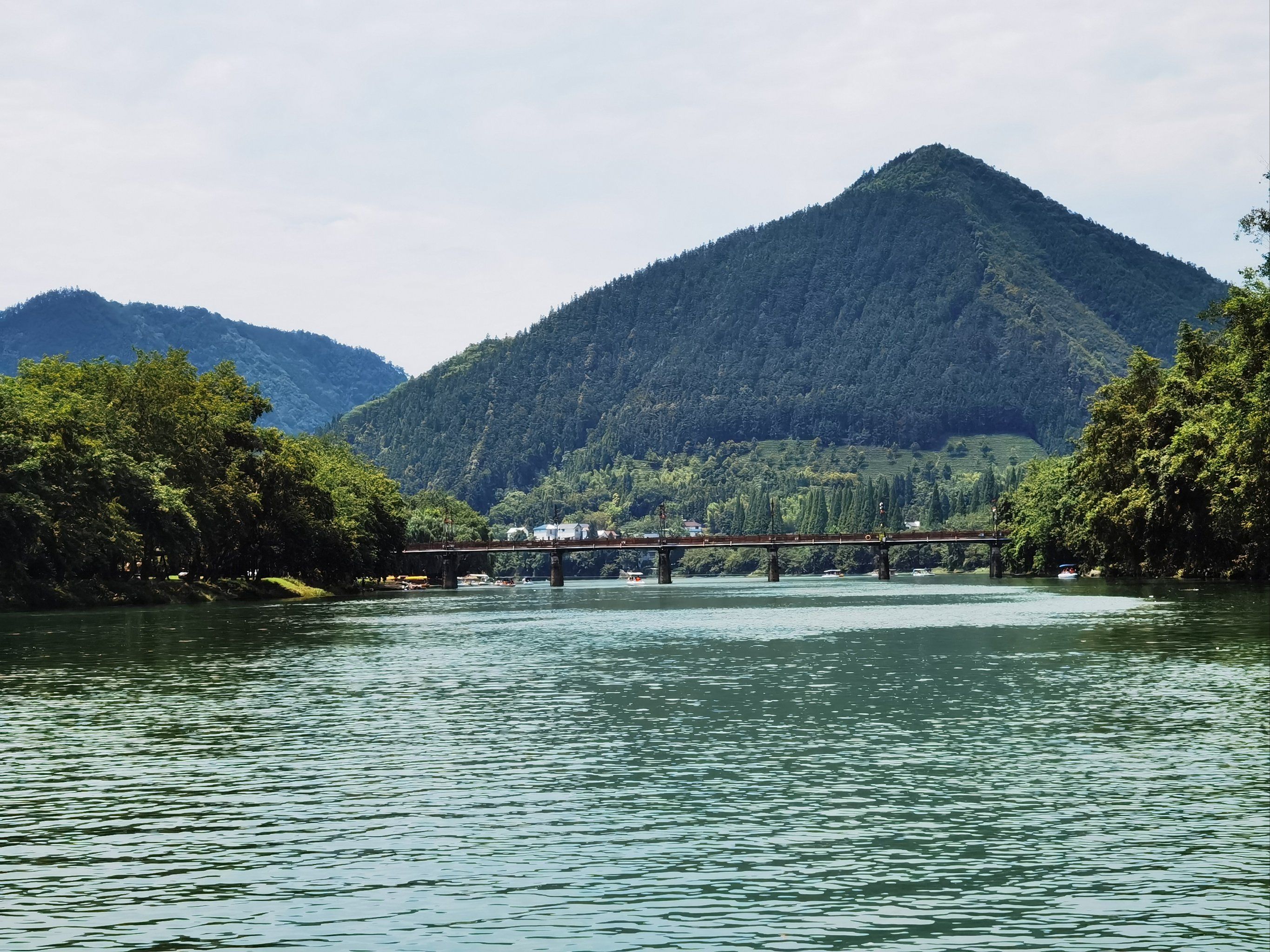 地处浙江省衢州市开化县的下淤村,位于钱江源头,中国十大最美乡村之一