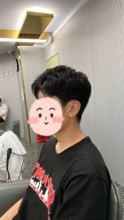 -即型男士理发工作室