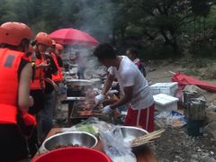 -雅鲁激流探险漂流